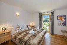 Chalet in Kitzbühel - Chalet Moralee – Kitzbühel, Hot Tub & Alpine Views 